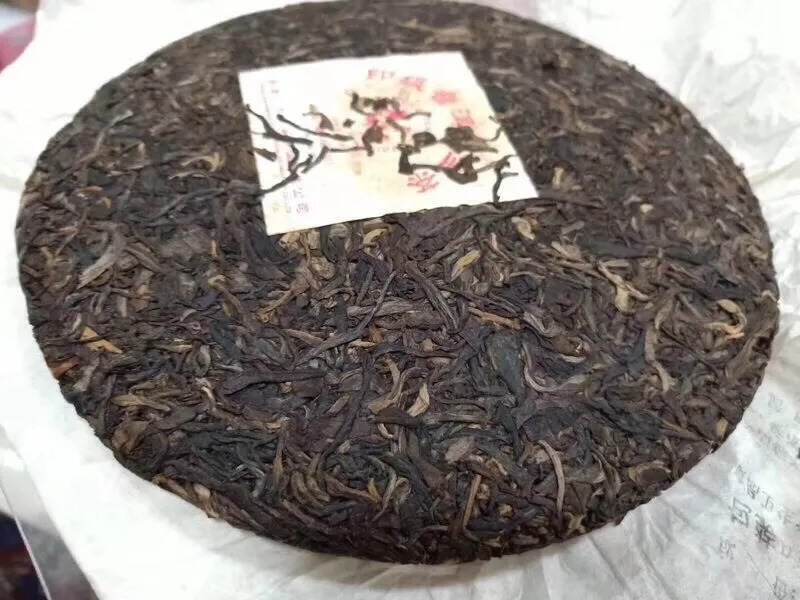 #普洱茶# 07年红印南糯山生茶，干仓中期茶。