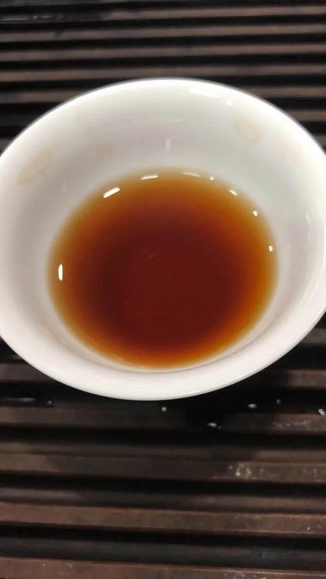 #普洱茶# 90年代班章-黄-金-叶-老生茶，轻烟香