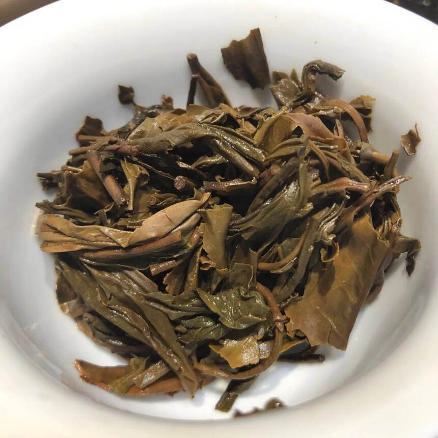 #普洱茶# 98年#橙中橙黄印# 老生茶，布朗纯料古