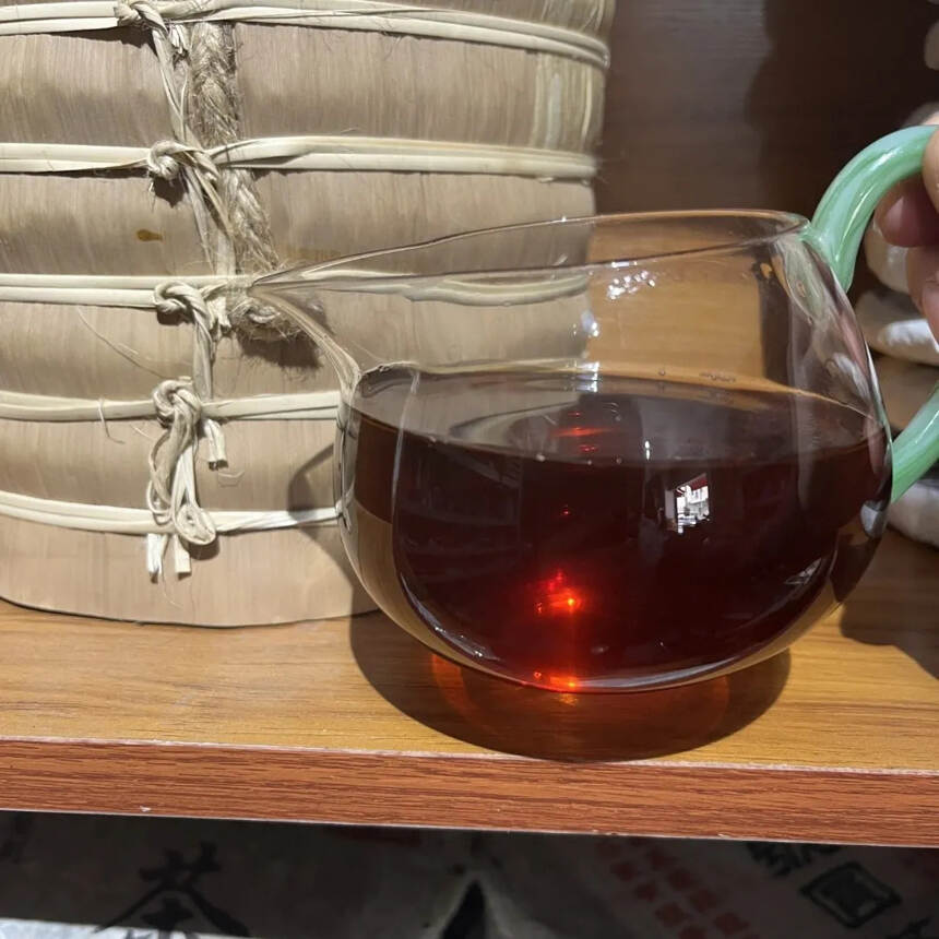 #普洱茶# 80年代末期鸿泰昌老生茶。#易武原料，香