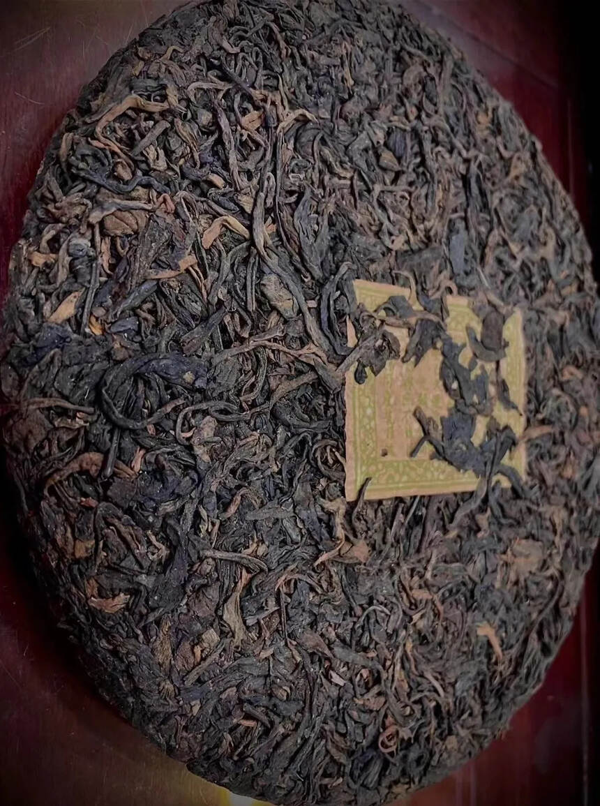 #普洱茶# 70年代同庆号老生茶，陈韵樟香。