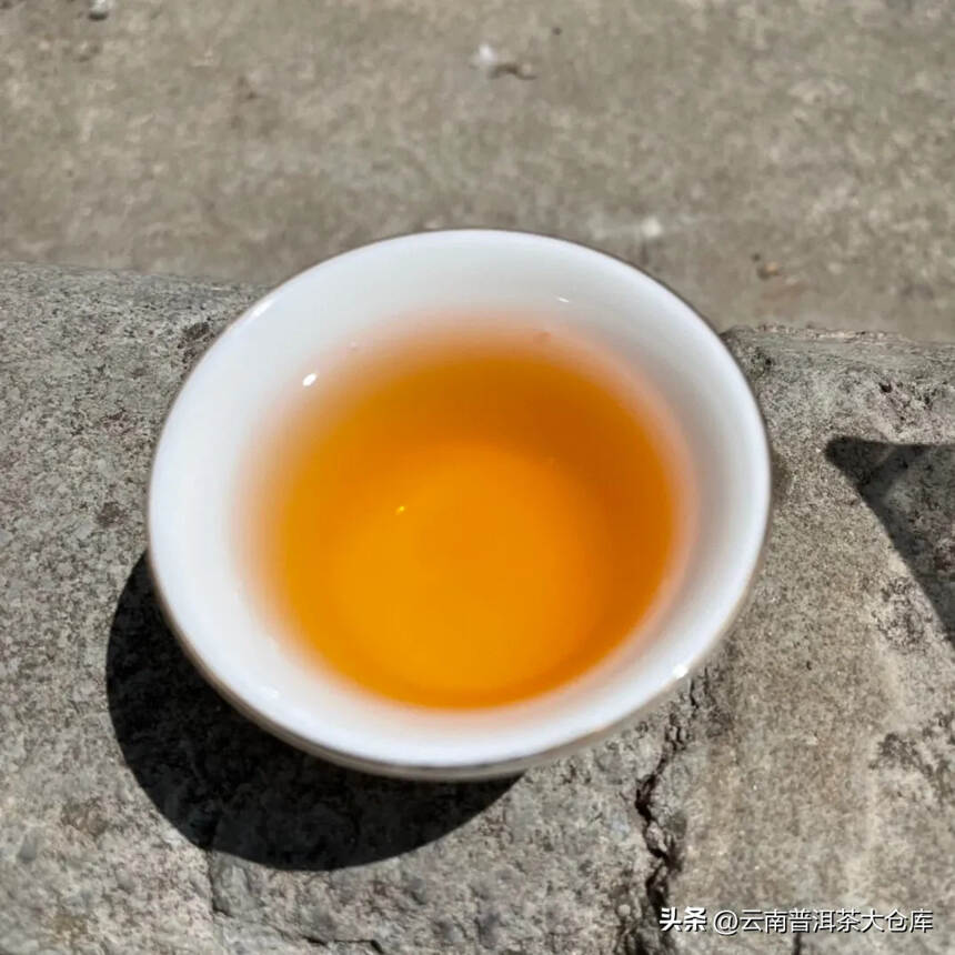 2006年勐海乔木早春饼茶#普洱茶# 
特级品生茶3