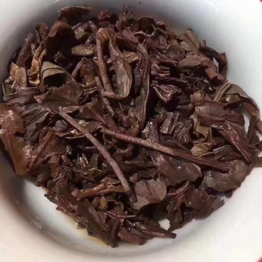 #普洱茶# 1999年#中茶# 老树班章王青饼，38