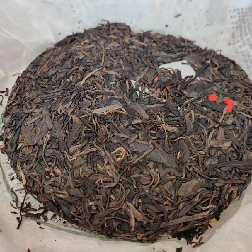 2014年瑞聘号稀有古茶钓鱼台，357克/片，7片/