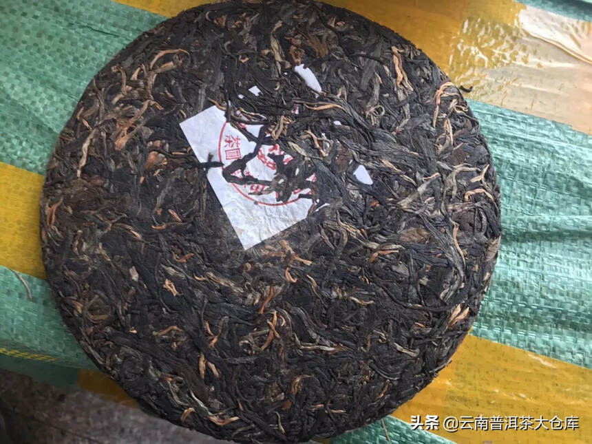 99年烟香大红印生茶，昆明纯干仓，性价比口粮茶！#普