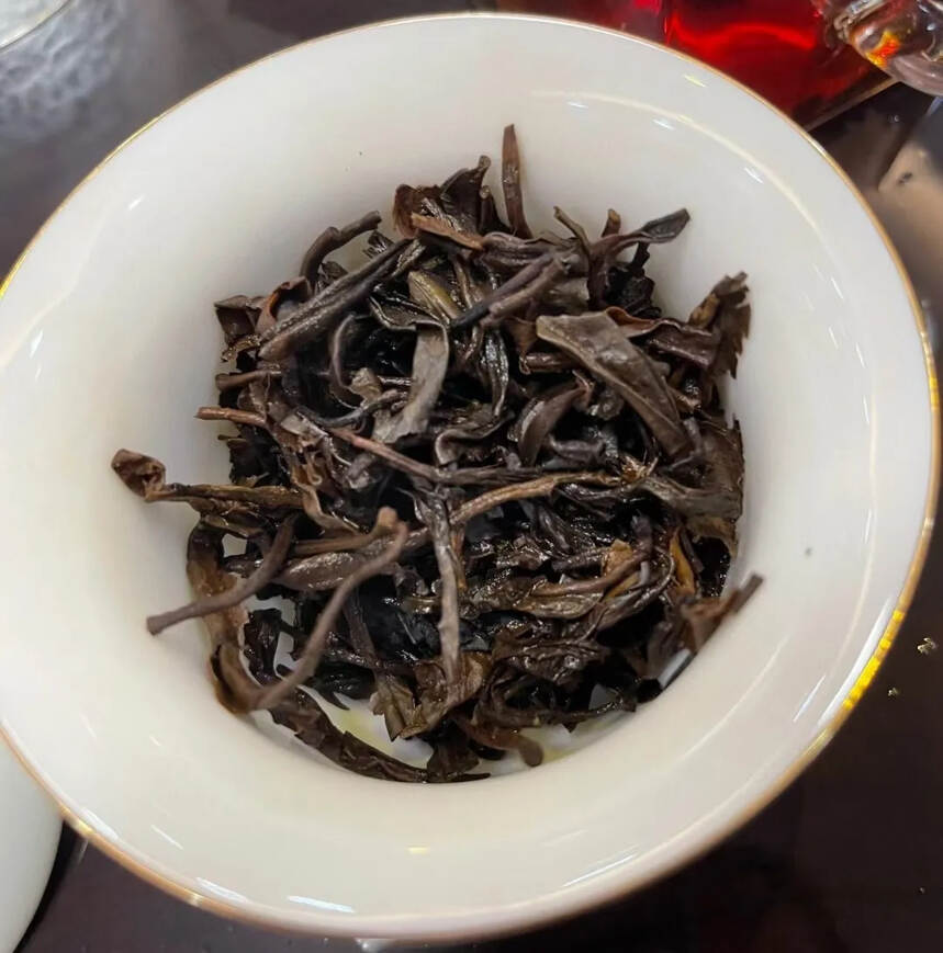 #普洱茶#    70年代老蘑菇沱生茶，250克，时