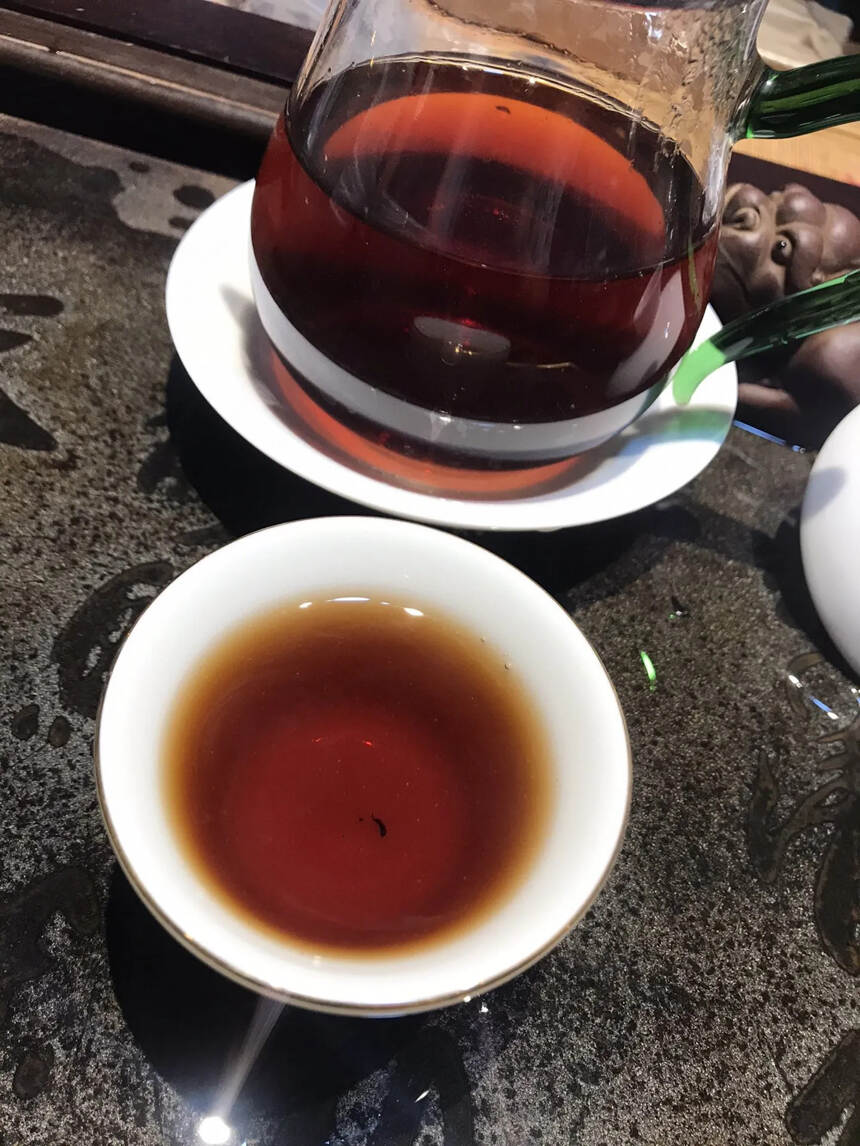 #普洱茶# 80年代人参砖熟茶500克，汤色红透，米