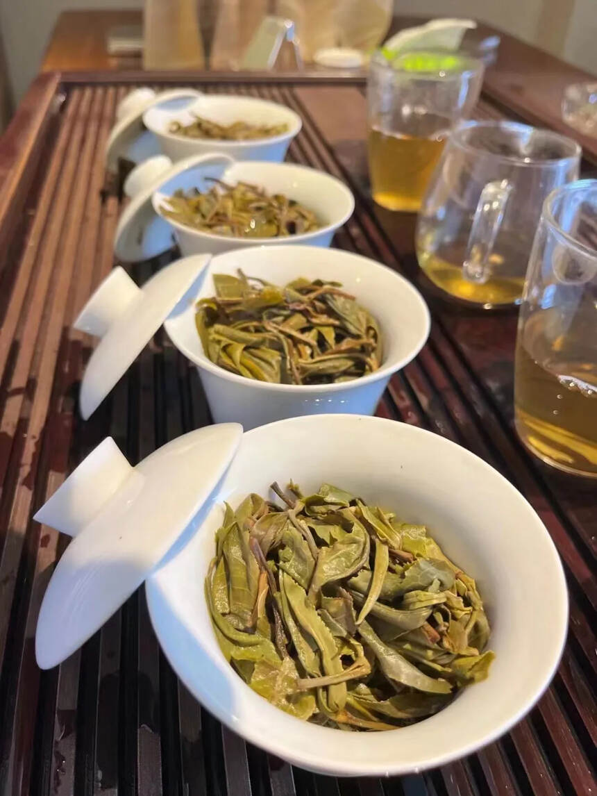 丰收的喜悦
自己与自己的对话
以茶作桥，便是宁静