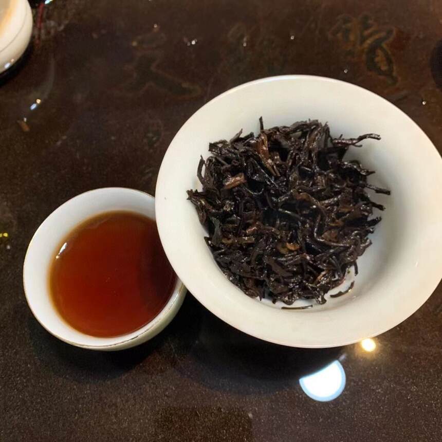 #普洱茶# 04年班盆古树纯料发酵熟茶，茶气足，回甘