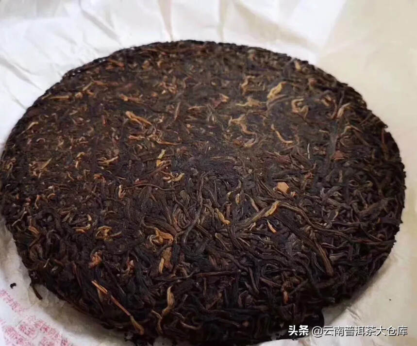 90年代下关元春茂双虎牌乔木饼茶 口感醇厚饱满