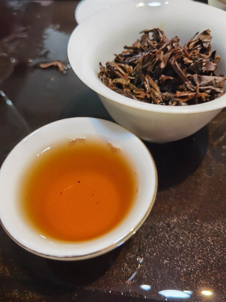 #普洱茶# 97年老班章结块散茶，编织袋装老生茶，一