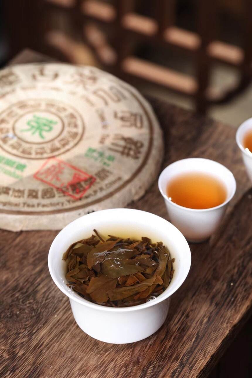 #普洱茶# 2003年龙园号易武麻黑古茶青饼
选自易