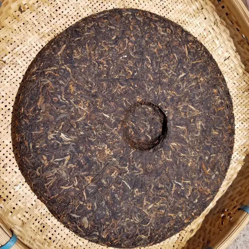 #普洱茶# 06年石雨益昌号老生茶，3000克/饼，
