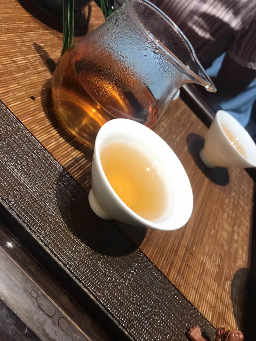 #普洱茶# 06年景谷古树茶生茶饼，357克！条索壮