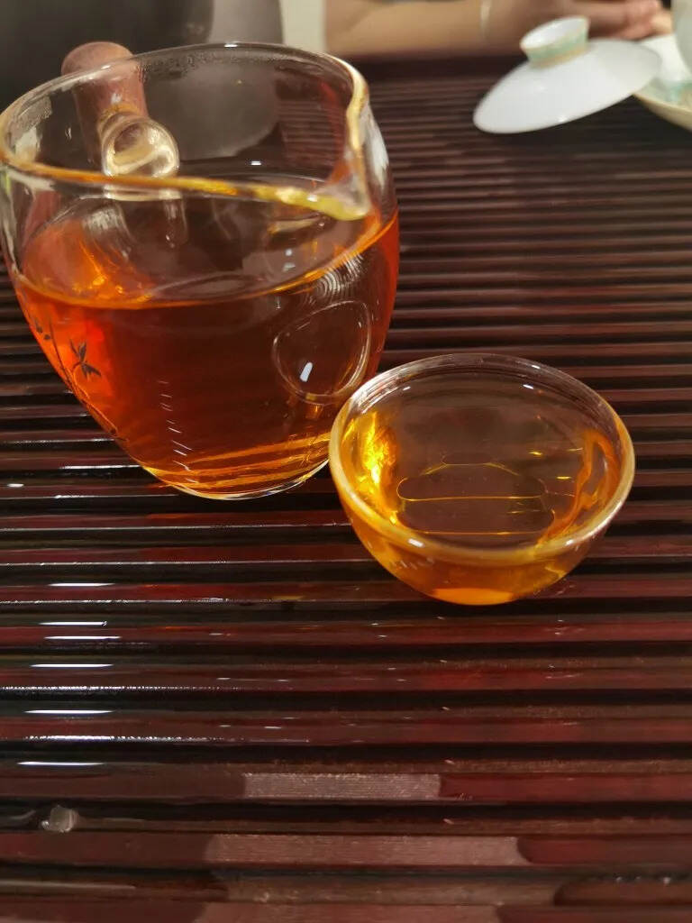 #普洱茶# 98年易武刮风寨老生茶散茶，蜜香兰花香，