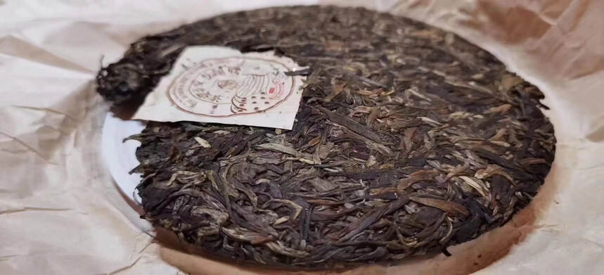 勐海乔木生态茶，七星孔雀，357克一饼，回甘生津绵长