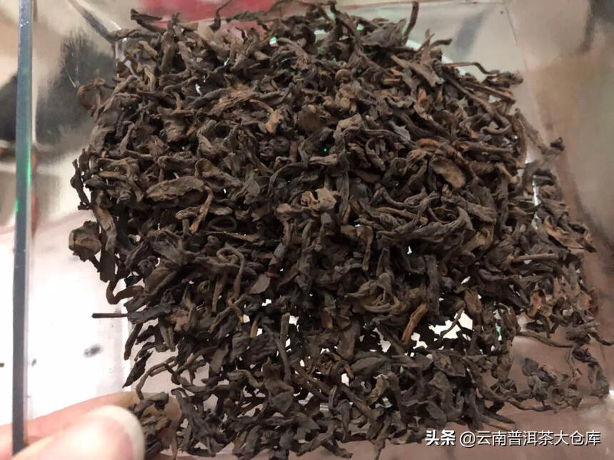 98年吉幸老散茶100克Y562，油汤香醇。一箱10