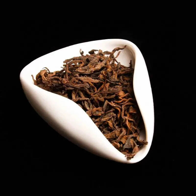 #普洱茶# 2020年春茶班章发酵古树茶，木板离地发