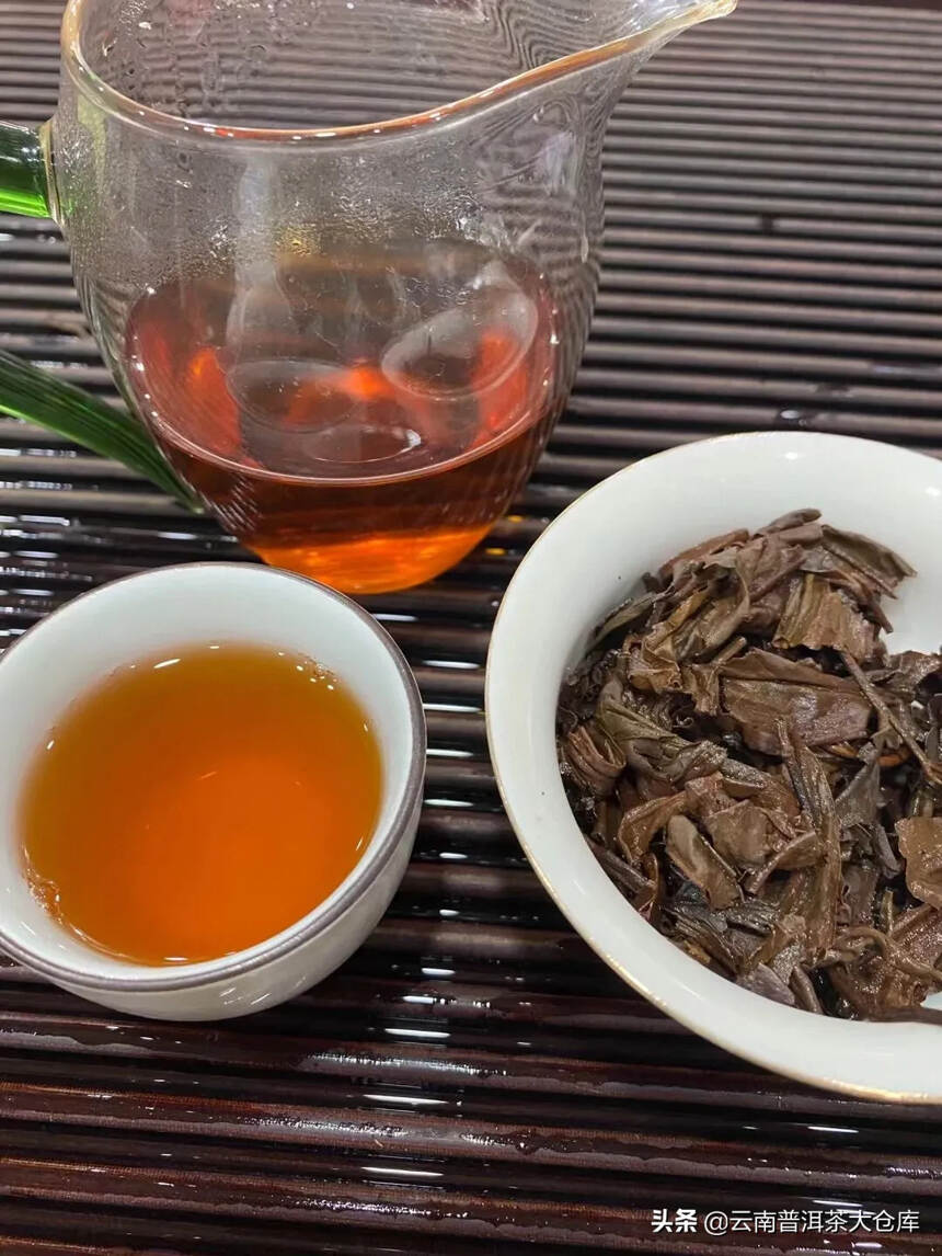 九十年代红丝带老曼峨老生饼、茶气足#普洱茶# #茶生