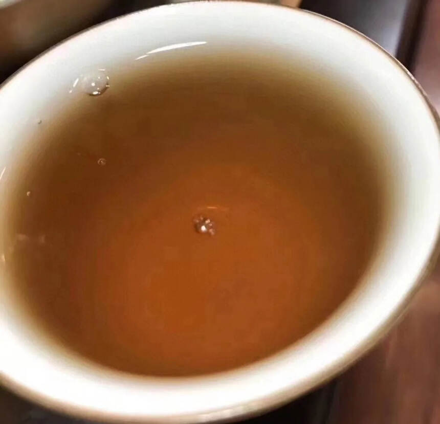 #普洱茶# 凤庆香竹箐茶厂出品，03年锦绣春大叶古乔