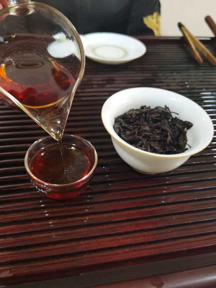 #普洱茶# 90年代易武老乔木散茶老熟茶。