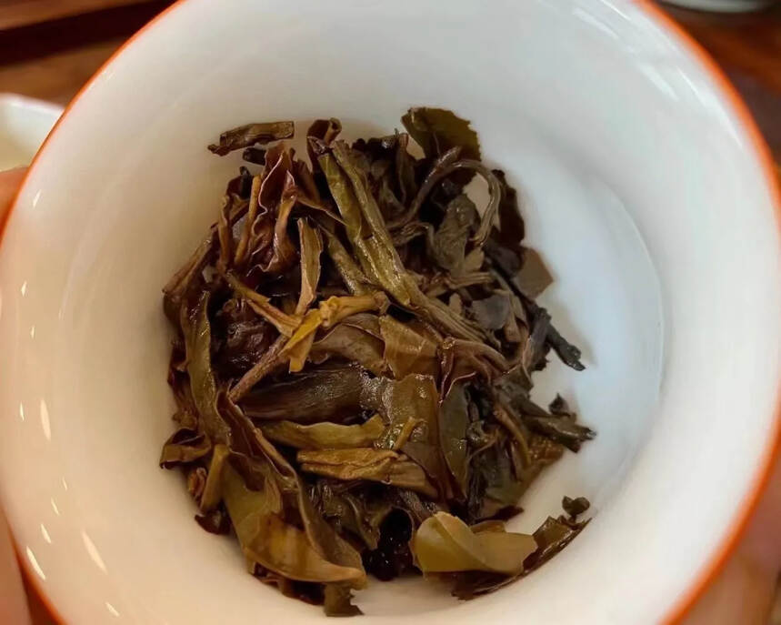 #普洱茶# 92班章蘑菇沱250克。一条三个，干仓。