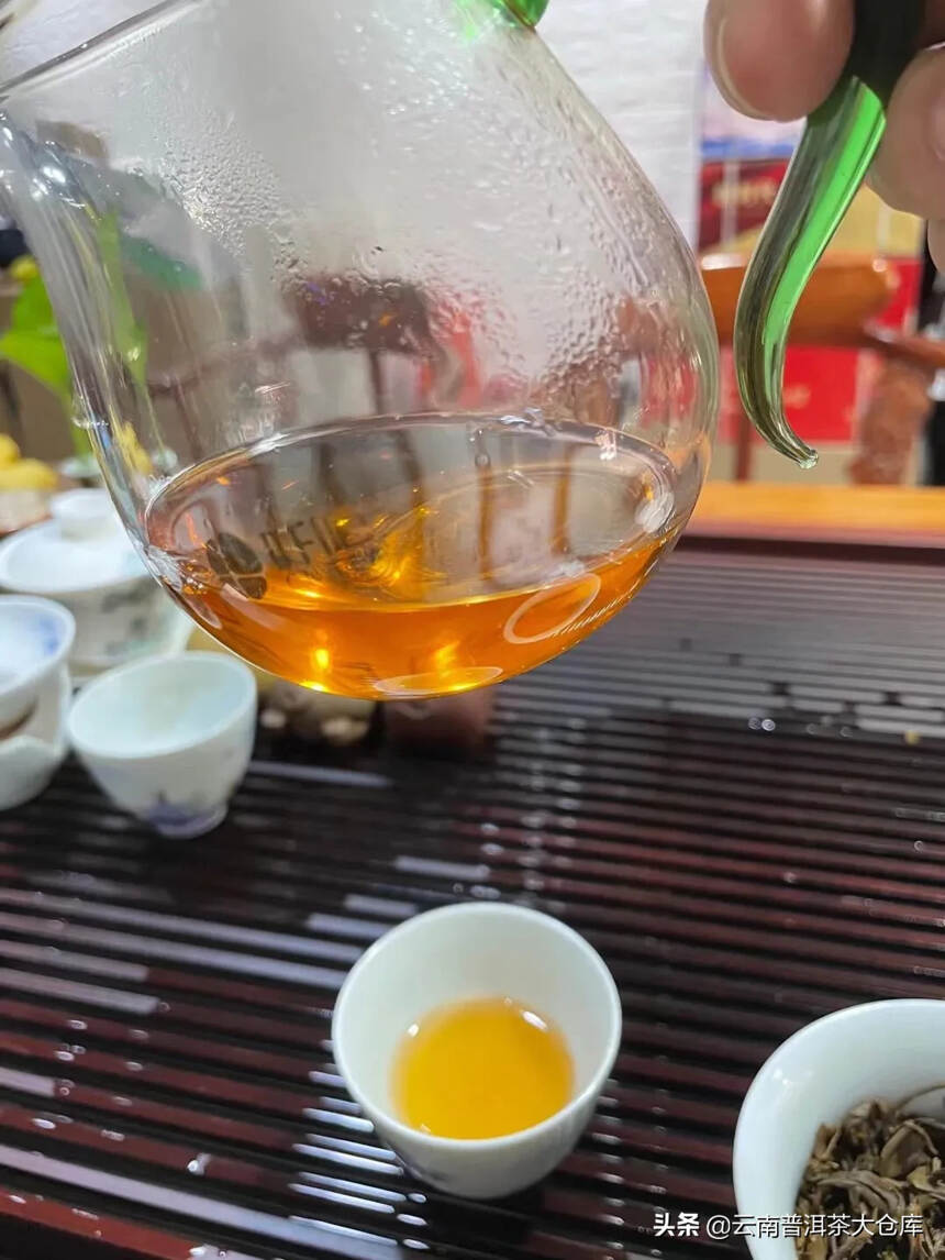 #普洱茶# 03年福海老班章古树青饼，高级品茶味浓郁