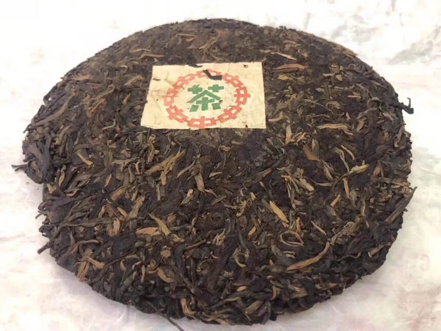 #普洱茶# 99年#海湾大红印裁飞中茶飞# 青饼，因