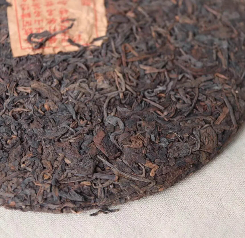 #普洱茶# 70年代同兴号老生茶，干仓，木质香，老樟