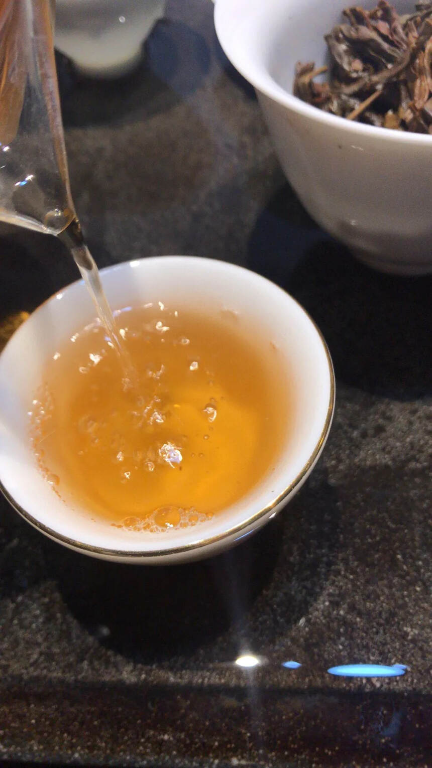 #普洱茶# 04年班-章-王-生茶，省-公-司-第-