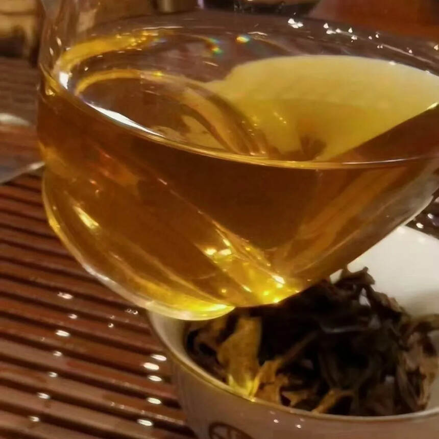 2010年国际茶王节金奖老生茶 班章茶王 口感霸气