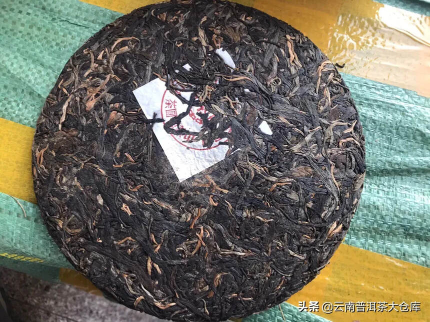 99年烟香大红印生茶，昆明纯干仓，性价比口粮茶！#普