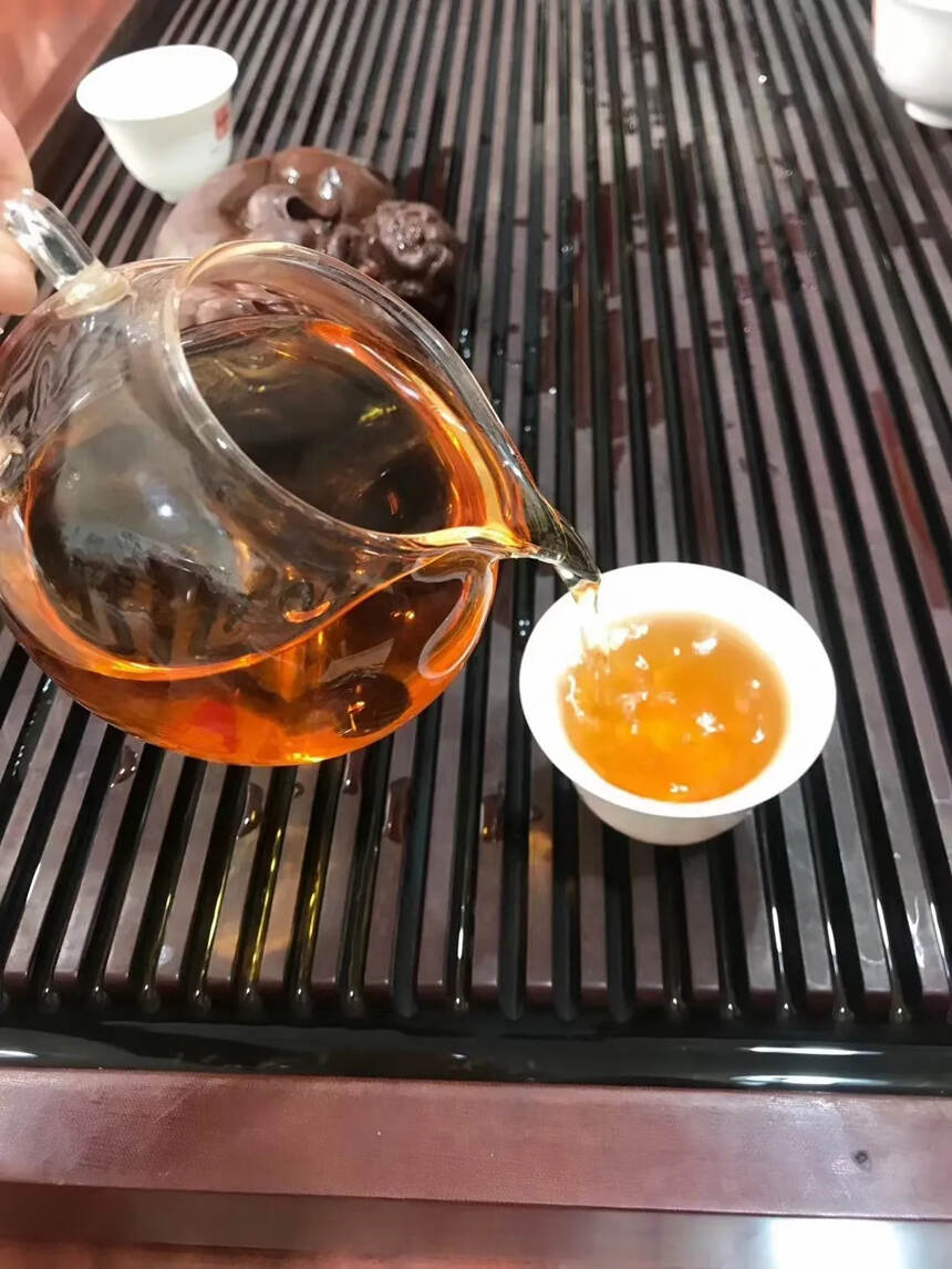 #普洱茶# 2012年南糯山拔玛白茶，一件42饼，茶