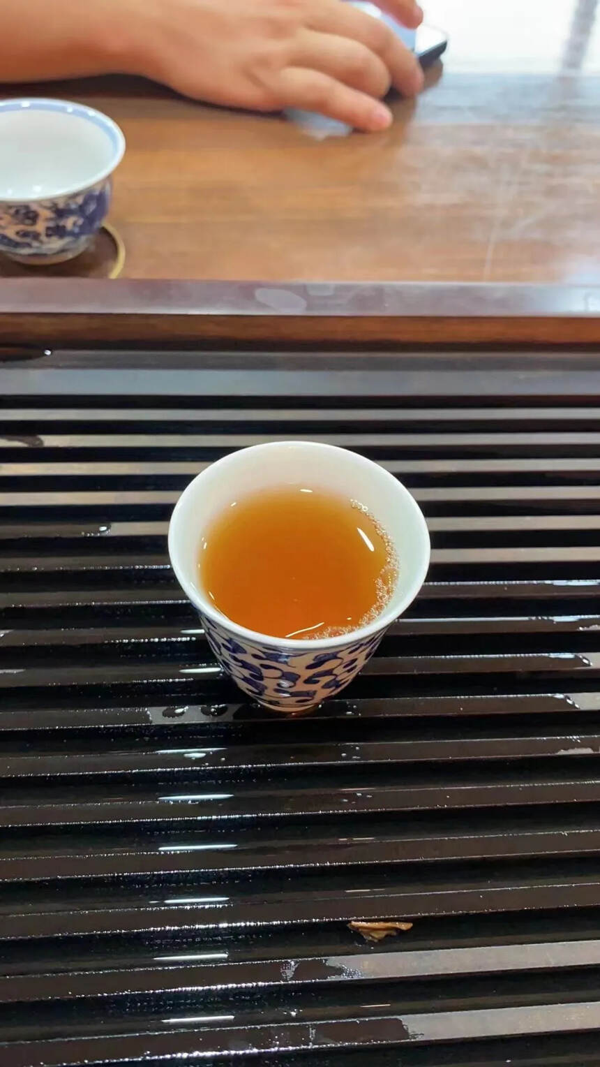 易武茶是很多茶友都喜欢的的名山茶，今天我也开了一片2