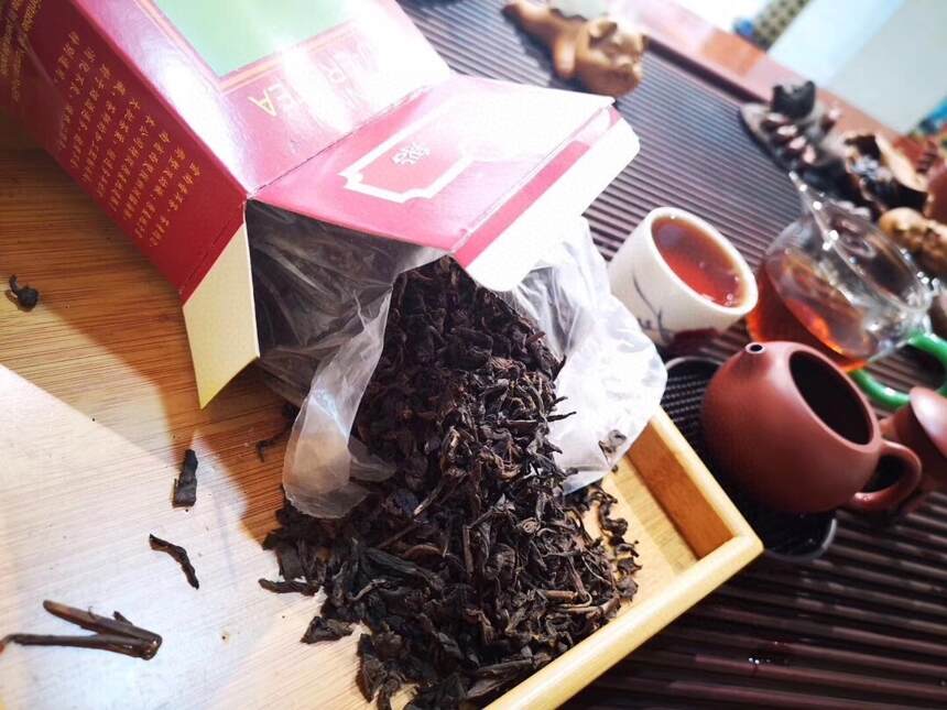 #吃在中国# #茶生活# #普洱茶# 
半半发酵散茶