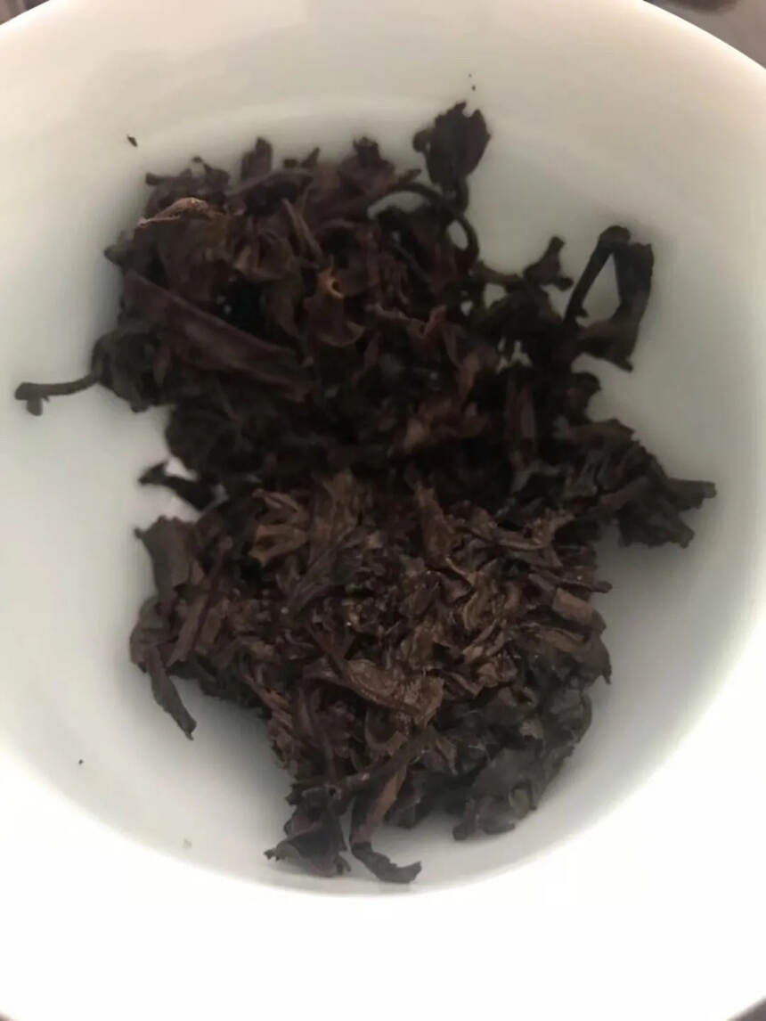 04年六大茶山中茶吉幸牌易武正山生茶，生态无污染。昆