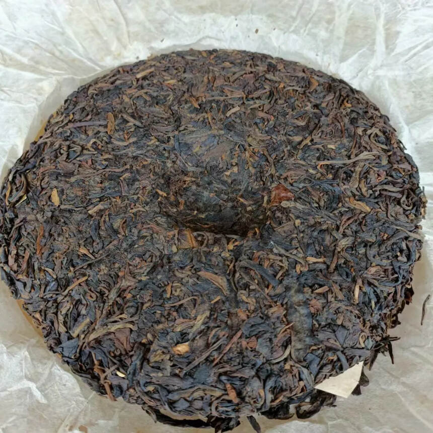 2005年中古茶堂易武老树古树圆茶七子饼，原料最生态