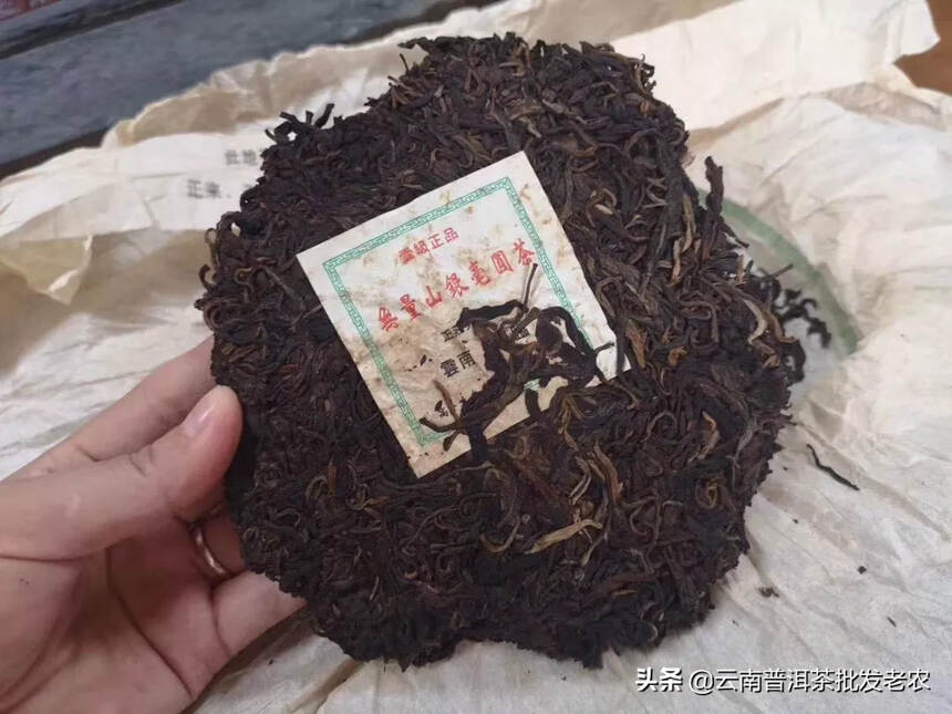 99年凤临青饼，仓储干净.饼形大气400克.茶底好.