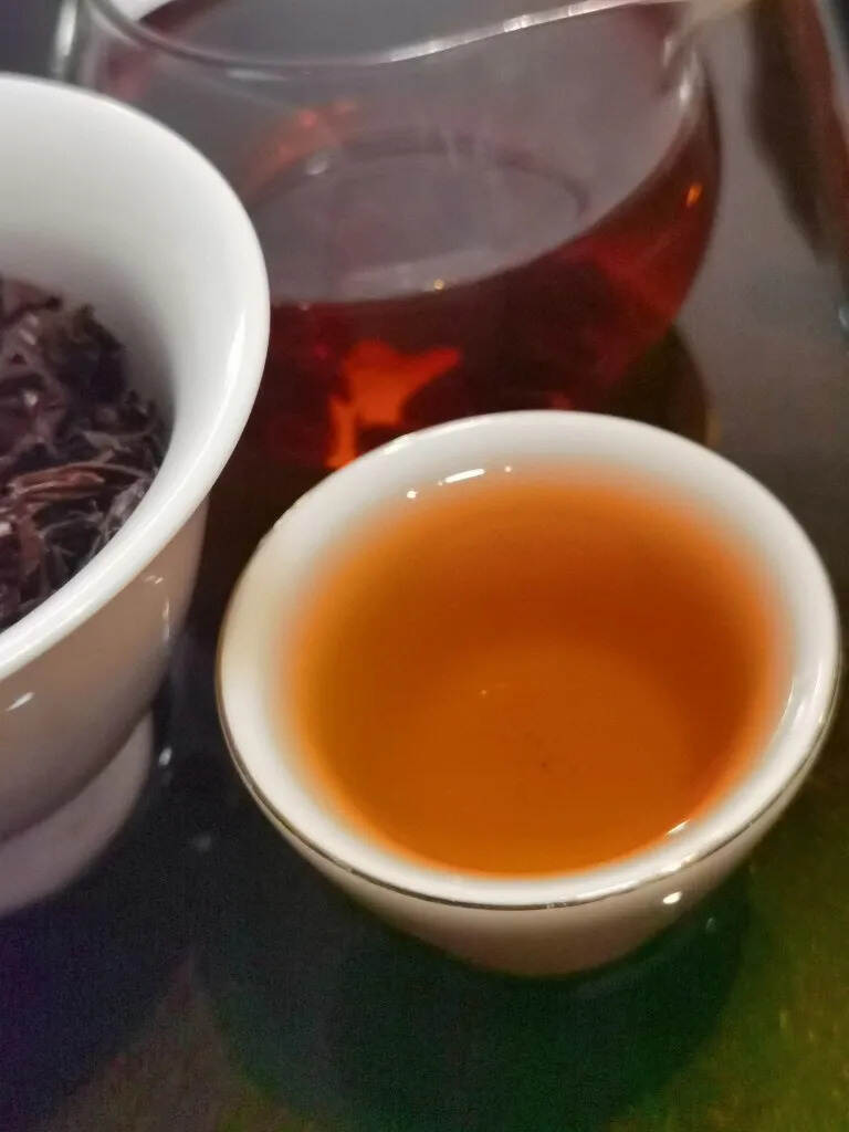 05年易武昌达号高山古树圆饼生茶，高山寨纯料茶，高蜜