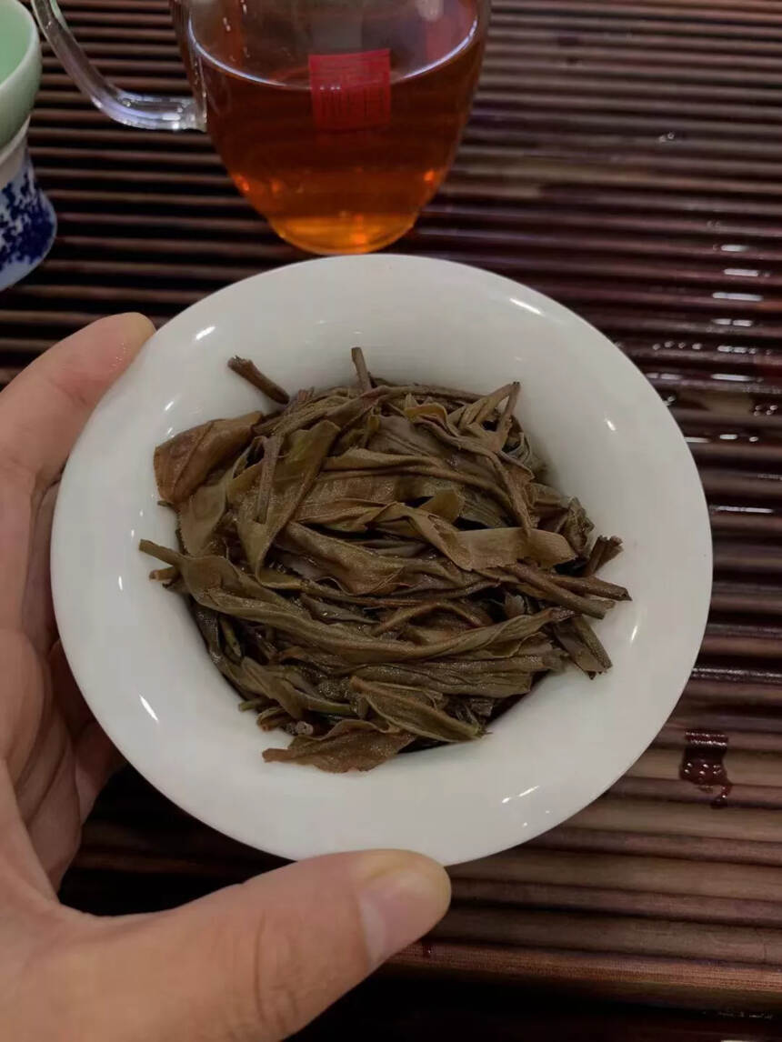 班章老散茶，干净好喝。2006年天茗茶厂班章散料生茶