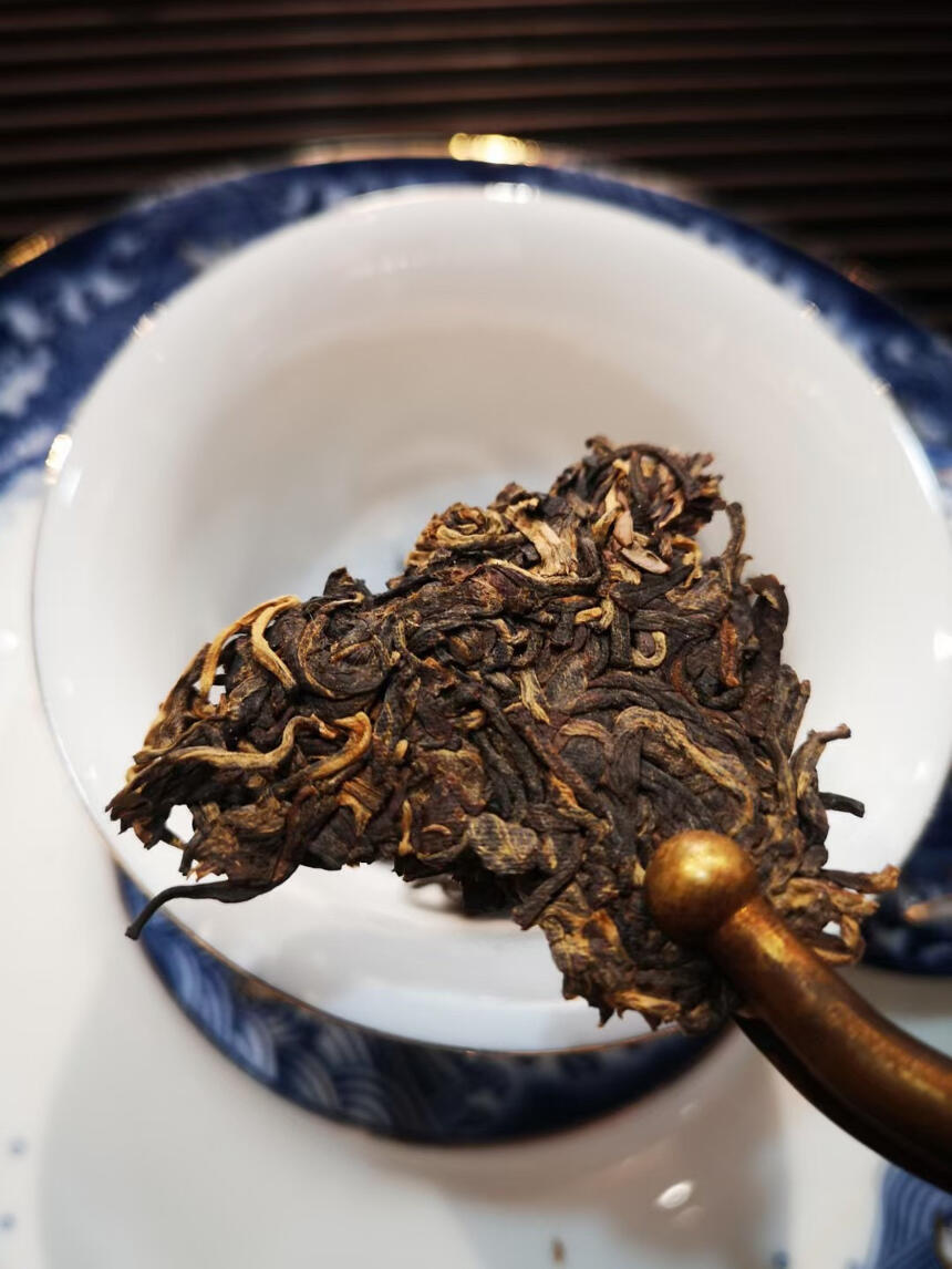 世界杰出华人大会专属礼品茶，年份是2006年定制，精