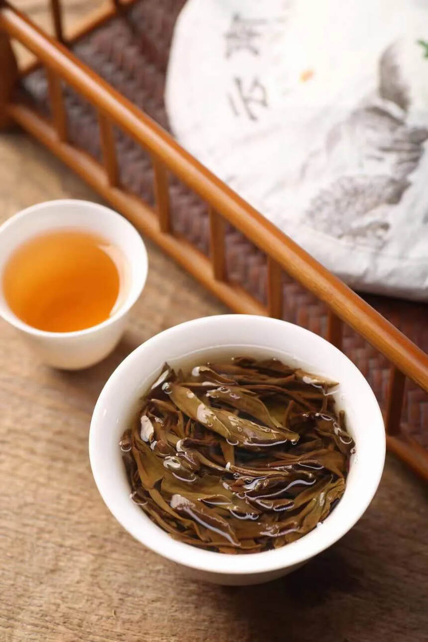 『绿滇』茗茶
一心一意做好茶
古树纯料，香气高扬，透
