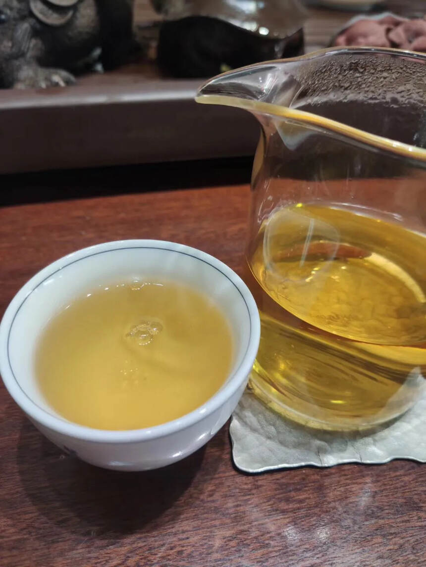 古六大茶山----瓦竜(龙)古树生饼
精选2018年