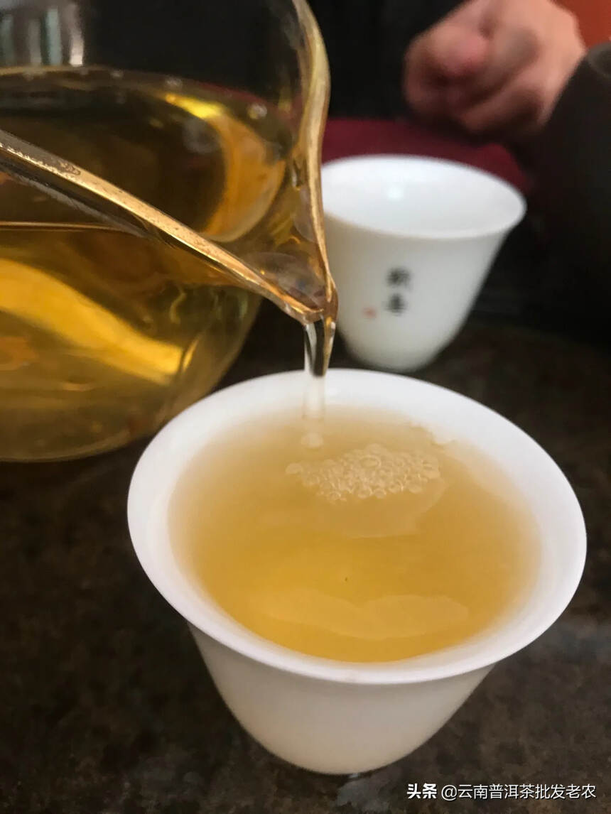 冰岛老黄片生茶，2020年春茶，古树黄片，喝起来就是