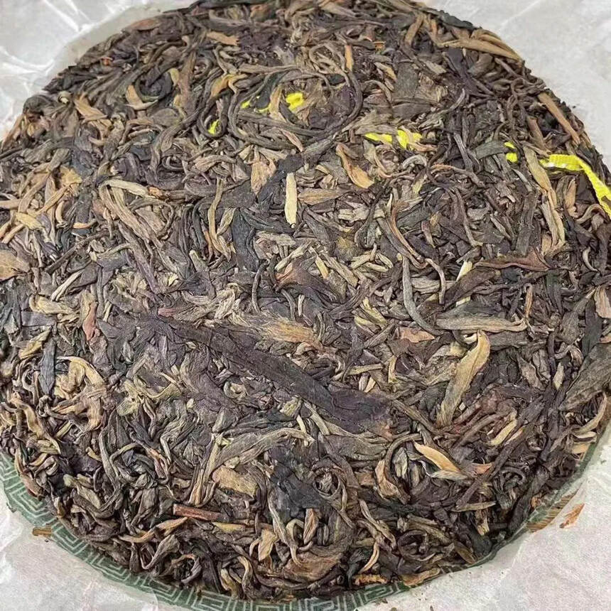 ??

2009年南糯茶王古树生，烟香入水，茶韵浓厚