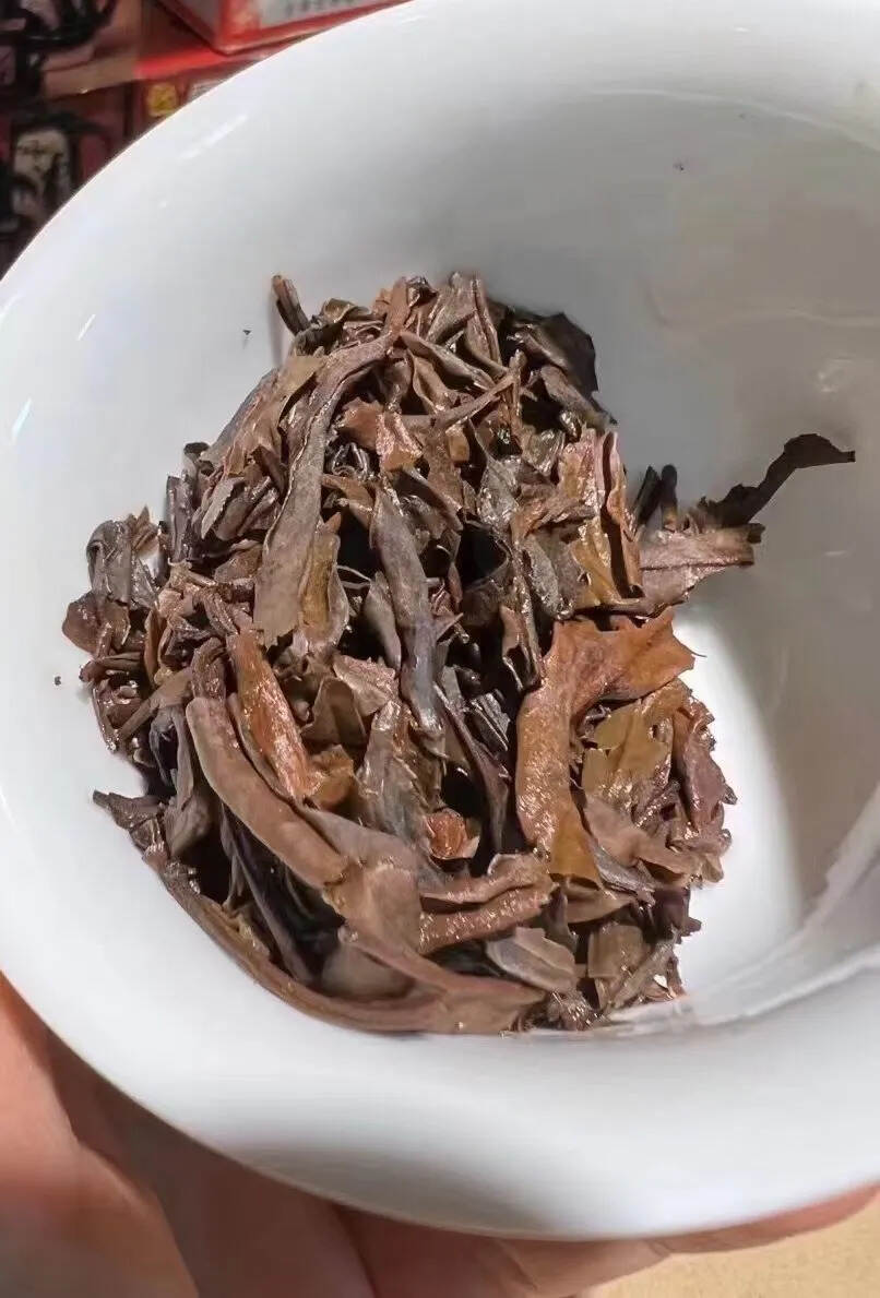 好茶推荐
九十年代 黎明茶厂
厚纸红中黄青饼   仓