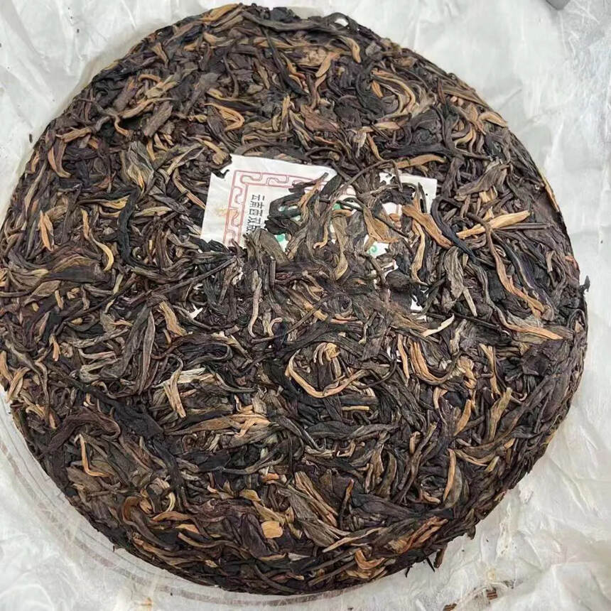 ??

2006年老树班章王生茶，滋味醇厚，茶气刚猛