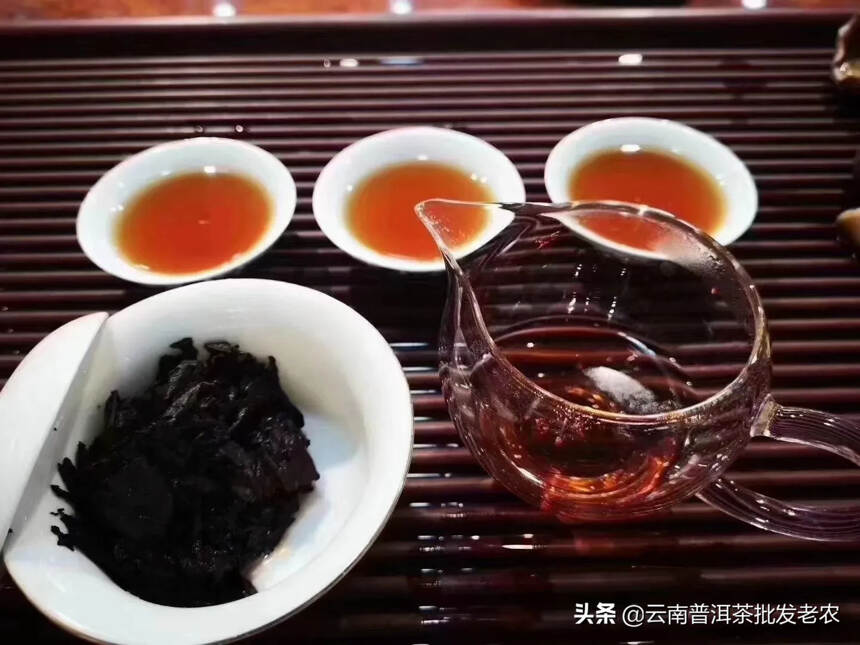 80年代大叶青砖，略带虫屎，一片250g，茶质汤水已