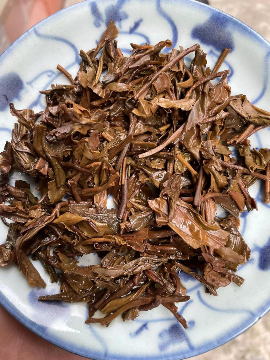 06年春明茶厂 特级品。06年春明茶厂 特级品 易武