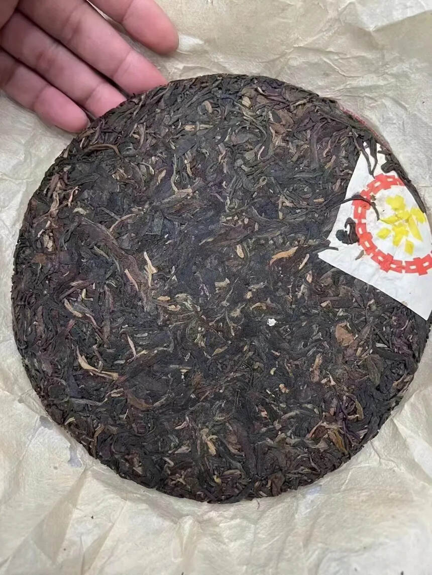 好茶推荐
九十年代 黎明茶厂
厚纸红中黄青饼   仓